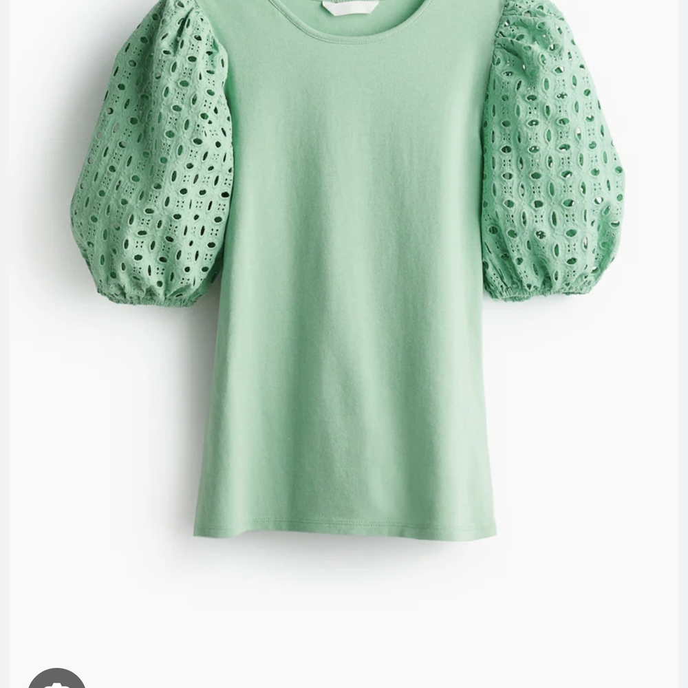 H&M Light Green Eyelet Puff Sleeve Tee